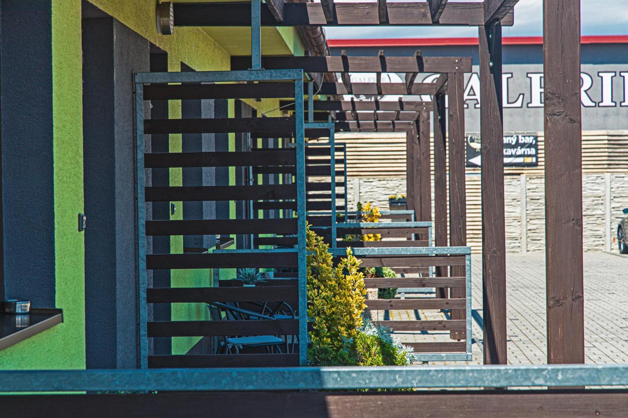Penzion Stara Hora Velké Pavlovice Exterior foto