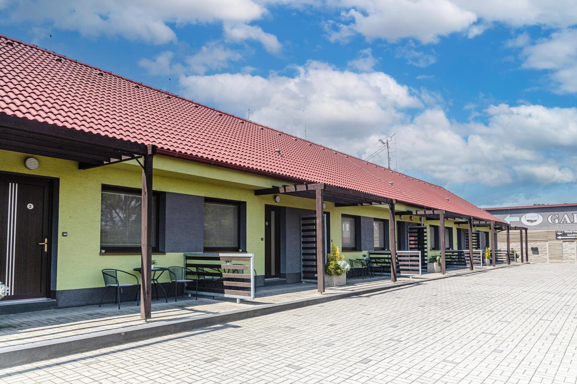 Penzion Stara Hora Velké Pavlovice Exterior foto